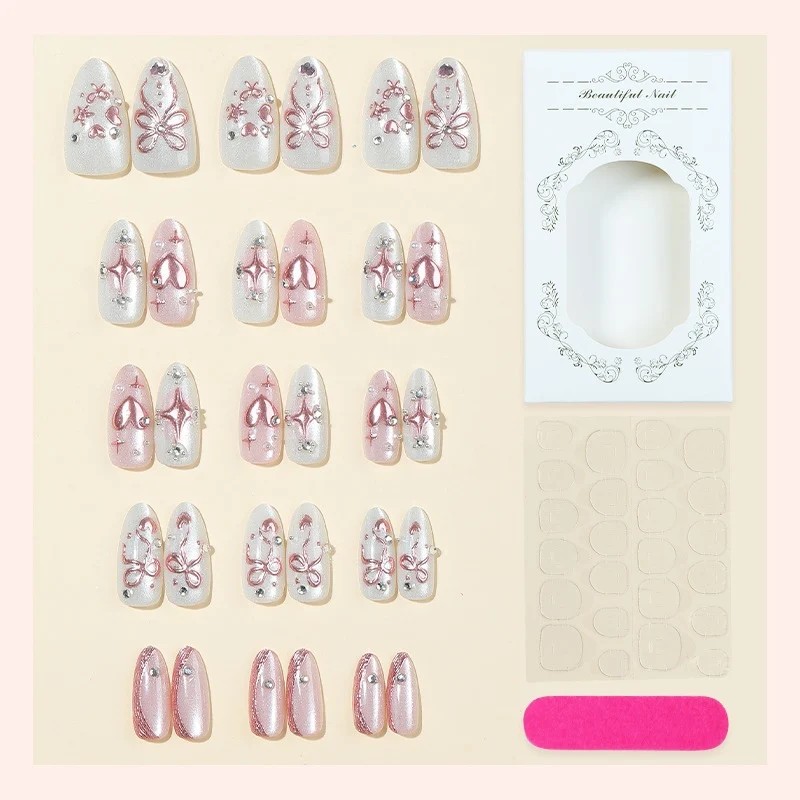 Kunstnagelset mit Glitzer- und Blumenakzenten Brehn
