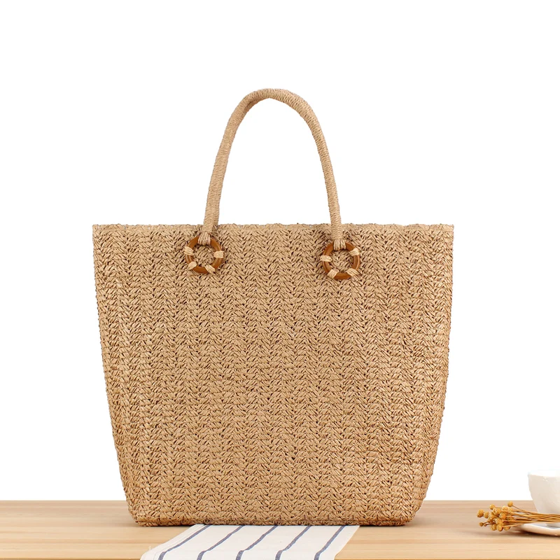 Geflochtene Strandtasche mit Holzdetails Skanto