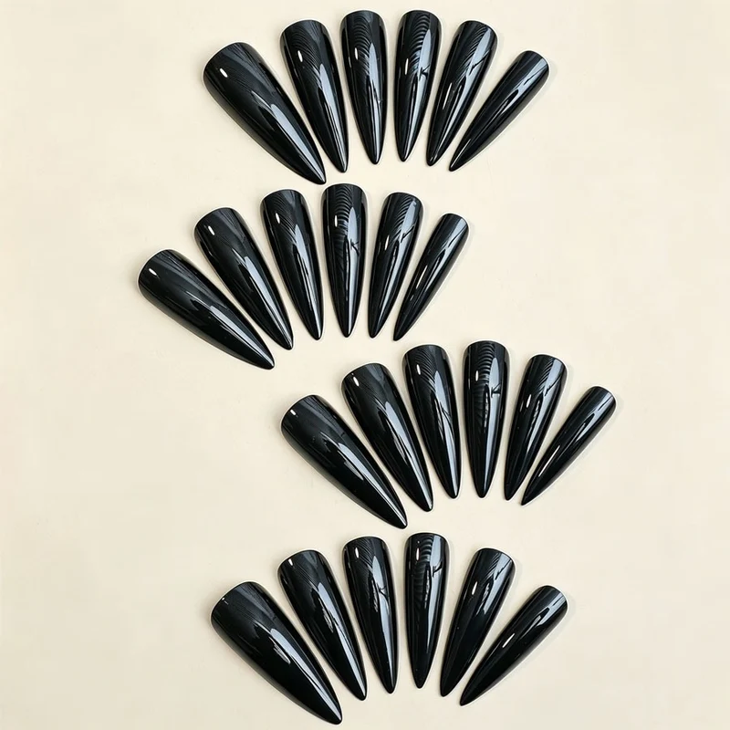 Kunstnägel im stilvollen Stiletto-Design Brehn