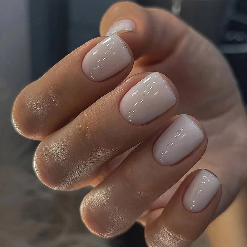 Kunstnagelset mit Glänzenden Finish und Praktischem Zubehör Brehn