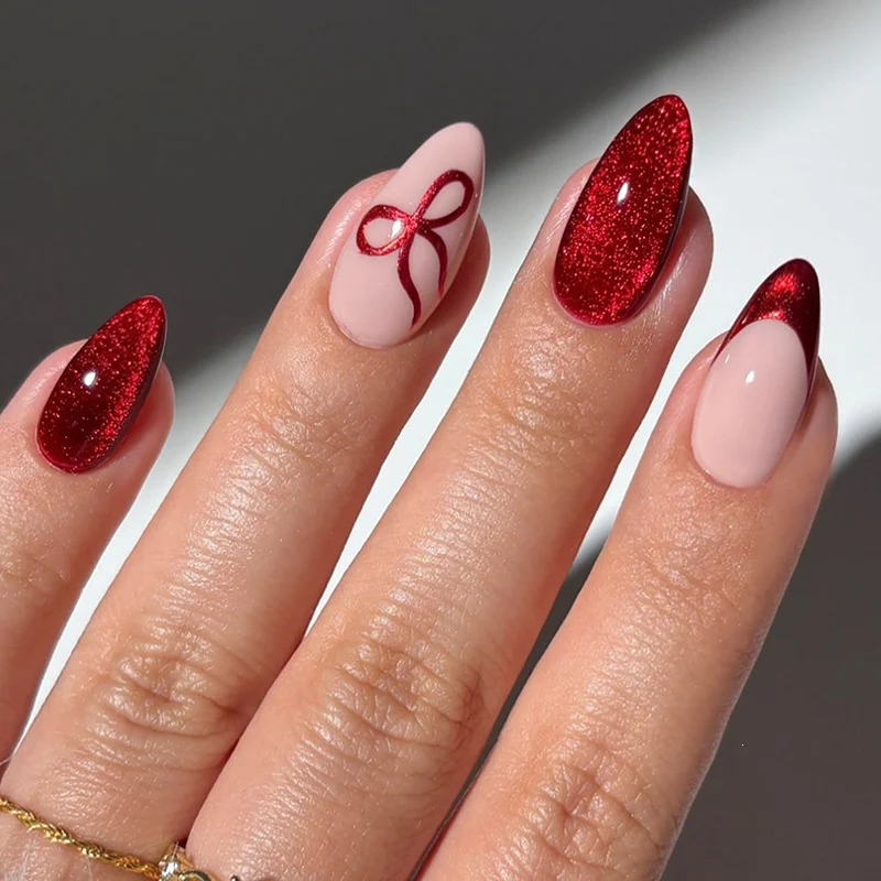 Kunstnagelset mit glamourösen Rot- und Rosé-Tönen Brehn