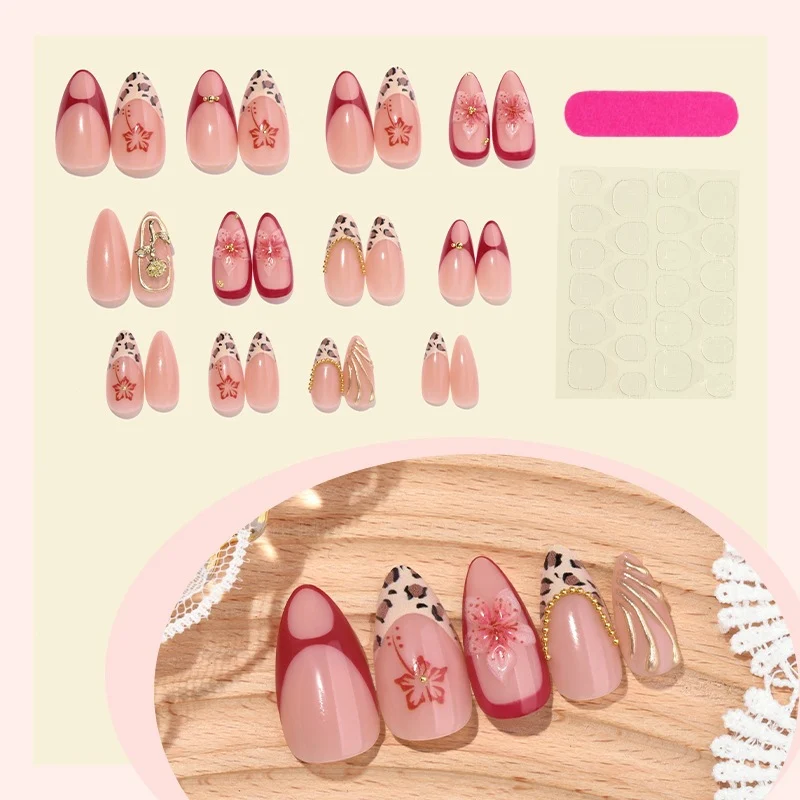 Kunstnagelset mit glamourösen Blüten- und Glitzerelementen Brehn