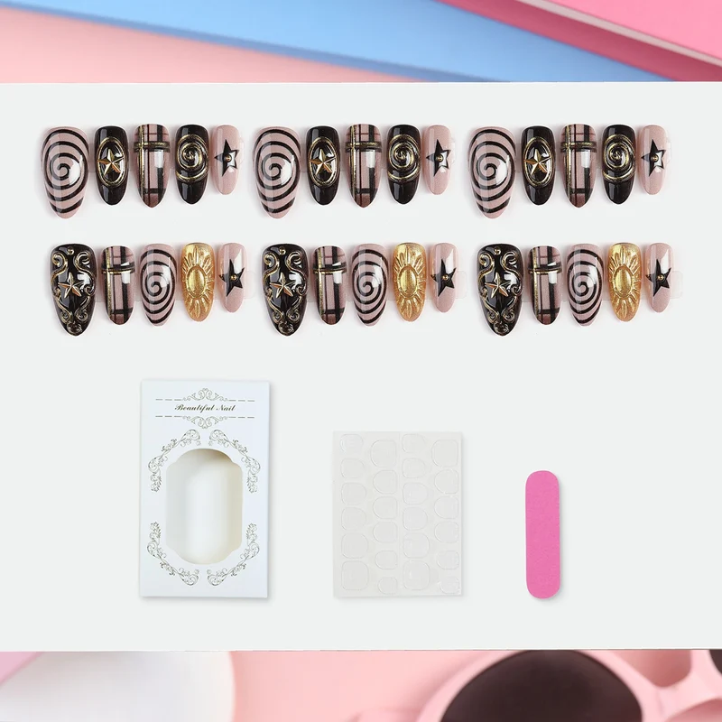 Kunstnagelset mit glamourösen 3D-Verzierungen und stilvollen Akzenten Brehn