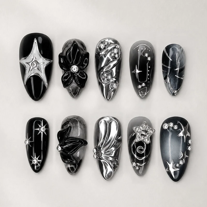 Kunstnagelset mit glamoureusen Designs und einzigartigen 3D-Elementen Brehn
