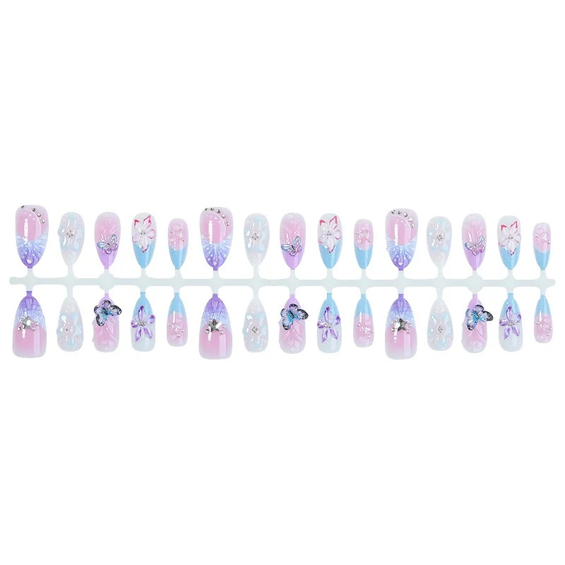 Künstliches Nagelset mit floralen und Glitzerdetails Brehn