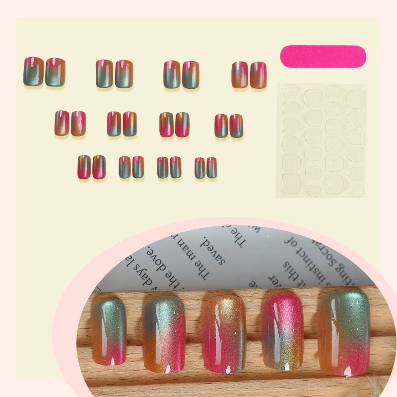 Künstliches Nagelset mit eleganten Farbverlaufs-Design Brehn
