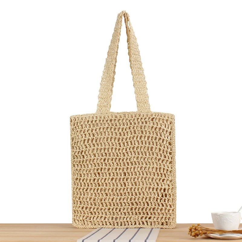 Geflochtene Tragetasche im minimalistischen Design Skanto