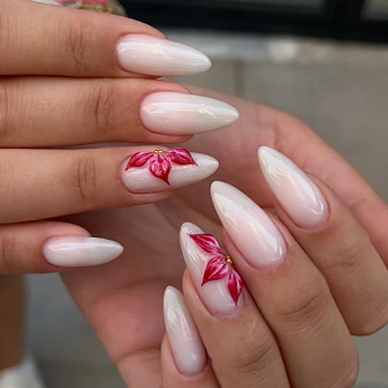 Kunstnägel mit floralen Designs Brehn
