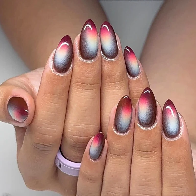Künstliche Stiletto-Nägel mit Ombre-Effekt Brehn
