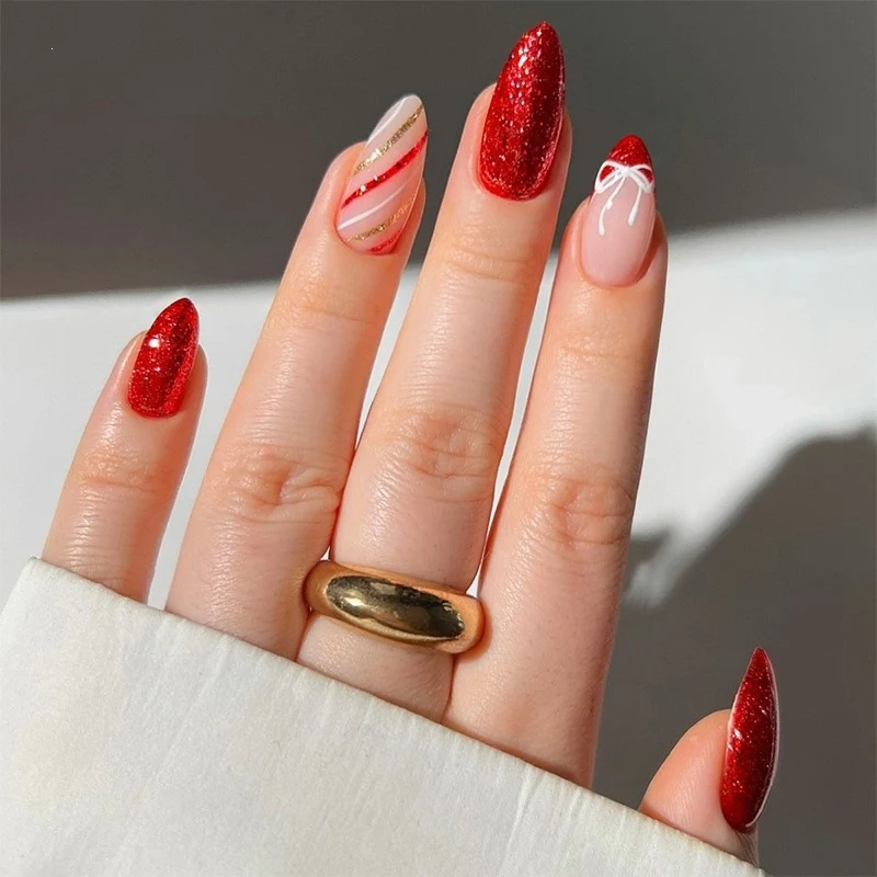 Künstliche Nagelspitzen mit Ombre-Design Brehn