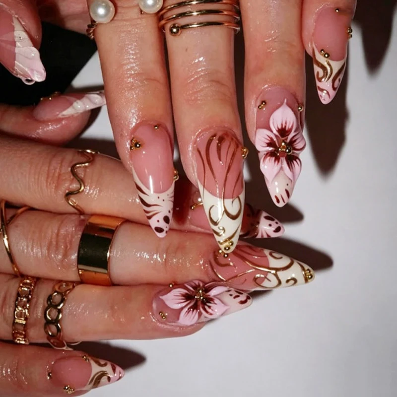 Künstliche Fingernägelset mit elegantem Design Brehn