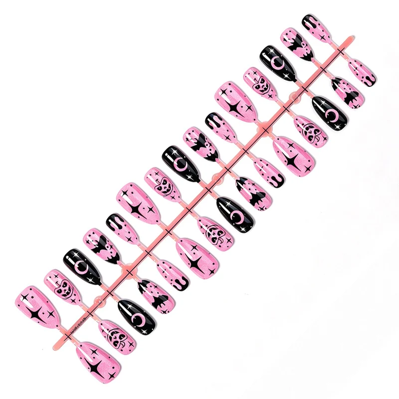 Kreatives Nagelset mit Halloween-Motiv Brehn
