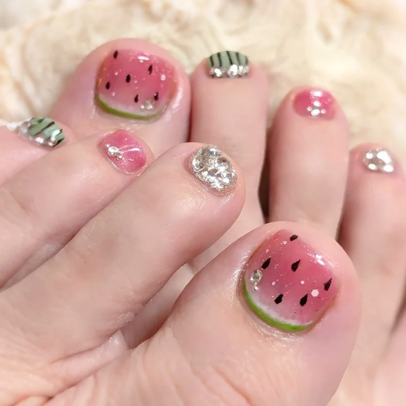 Kreatives Kunstnagelset mit Wassermelonenmotiv Brehn