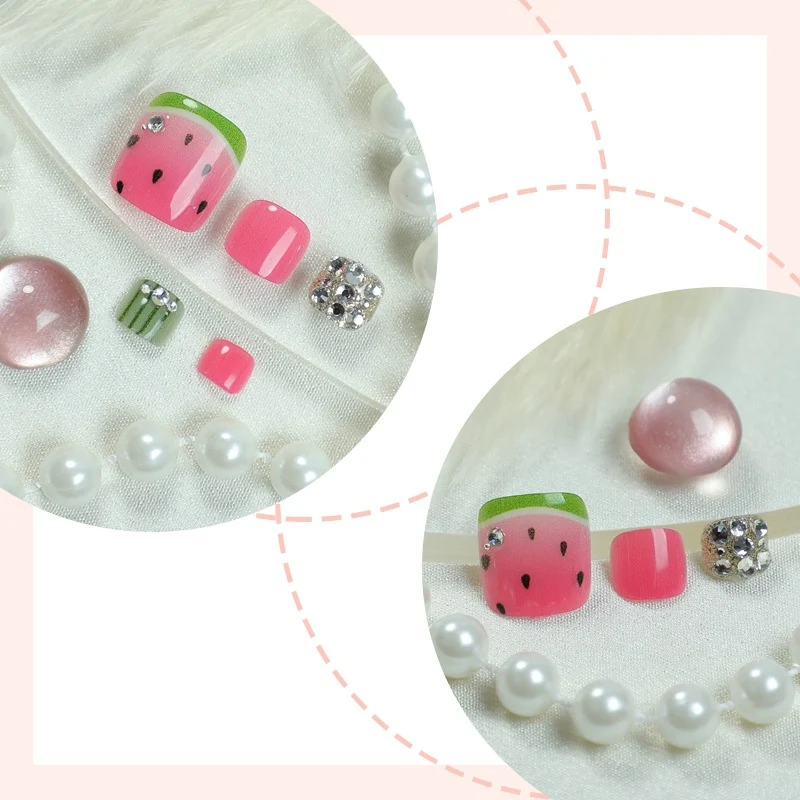 Kreatives Kunstnagelset mit Wassermelonenmotiv Brehn