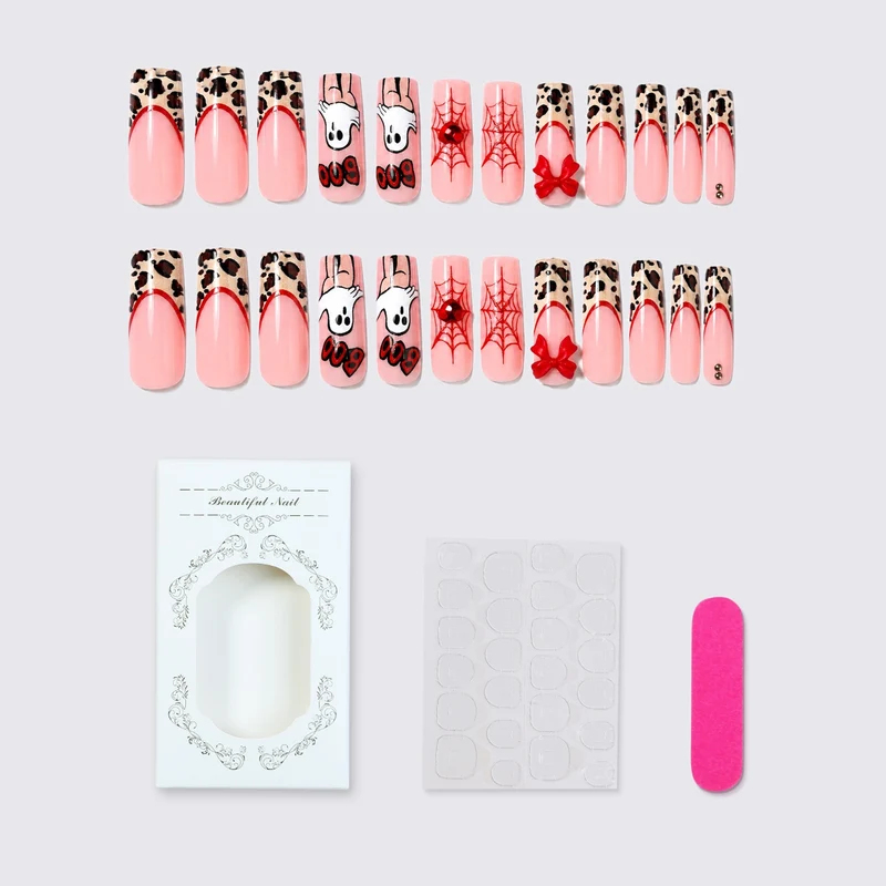 Kreatives Kunstnagelset mit Halloween-Motiv und verspielten Designs Brehn