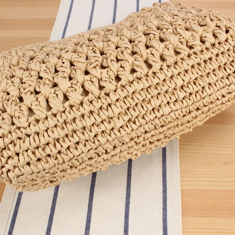 Elegante Raffia-Umhängetasche mit Kettenakzenten Skanto