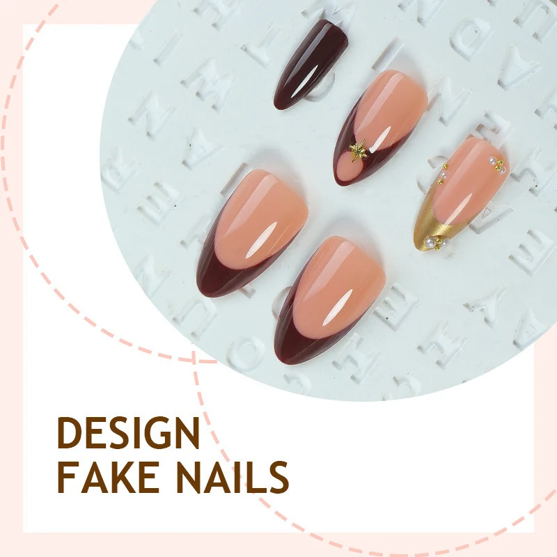Künstliche Nagelkollektion mit luxuriösen Designs und glamourösen Verzierungen Brehn