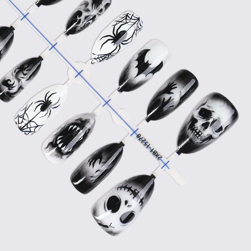 Kreatives Kunstnagelset mit gruseligen Motiven Brehn