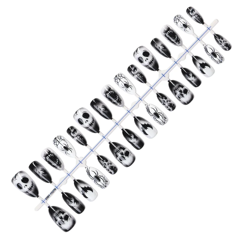 Kreatives Kunstnagelset mit gruseligen Motiven Brehn
