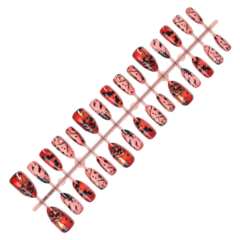 Kreatives Kunstnagelset mit gruseligen Halloween-Motiven Brehn