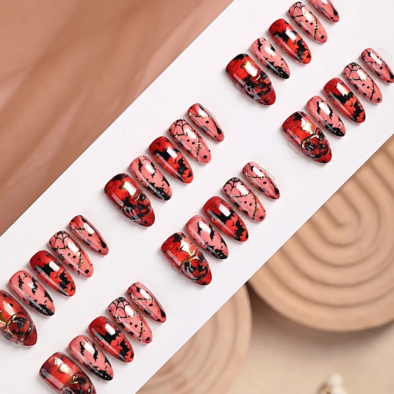 Kreatives Kunstnagelset mit gruseligen Halloween-Motiven Brehn