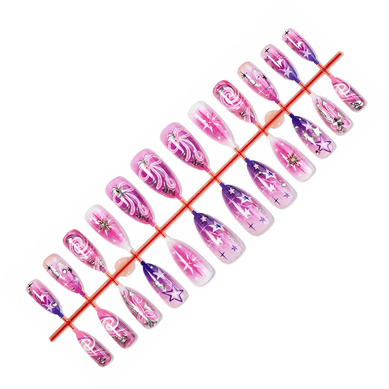 Künstliche Kunstnägel mit verspielten Sternen- und Glitzermotiven Brehn