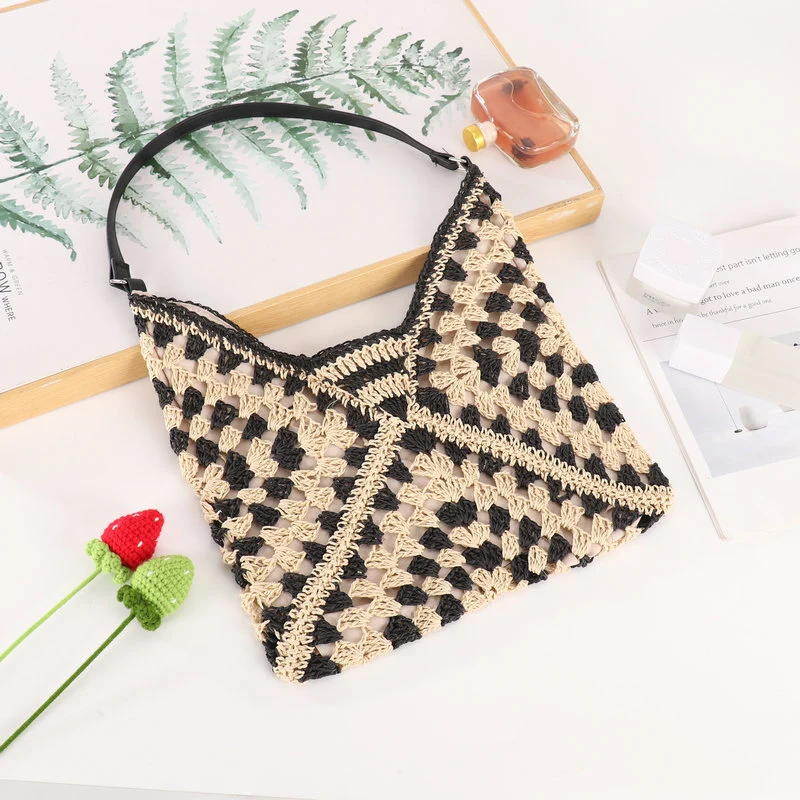 Handgefertigte Makramee-Schultertasche im stilvollen Design Skanto
