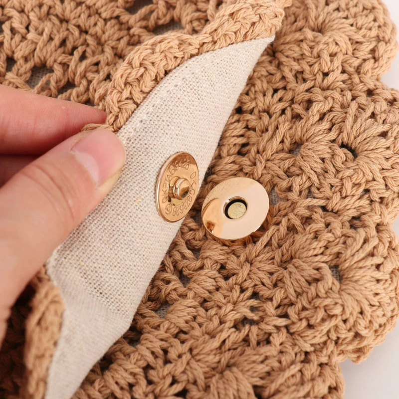 Gehäkelte Tasche mit verspieltem Textur-Design Skanto