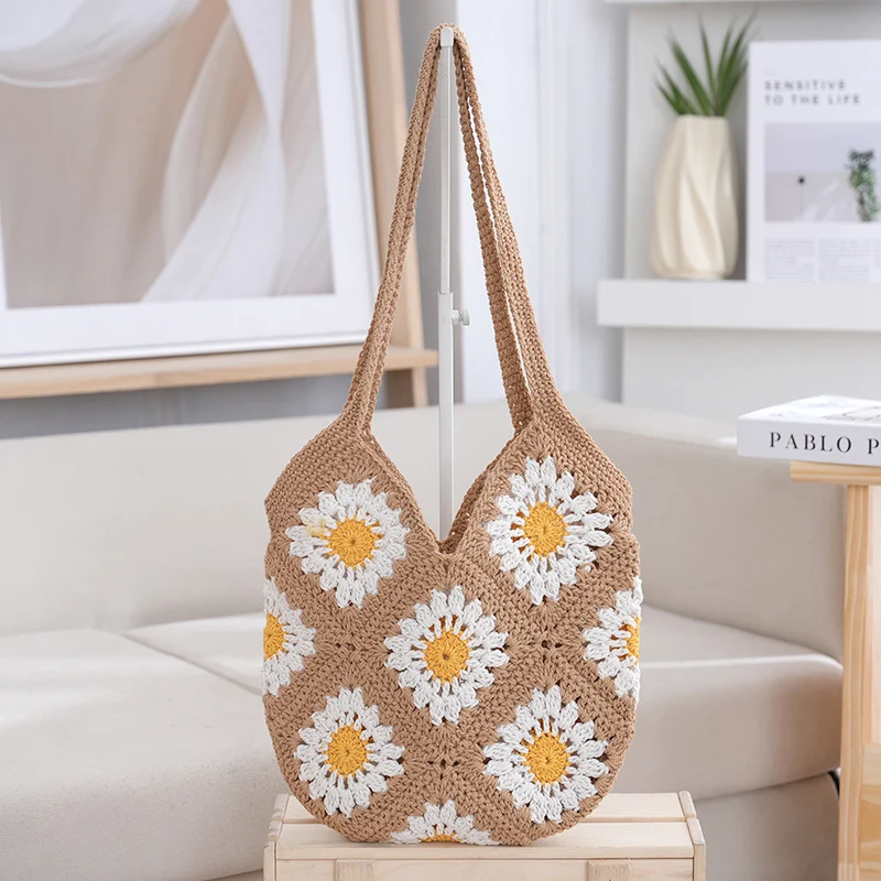 Gehäkelte Tasche mit Blumenmustern Skanto