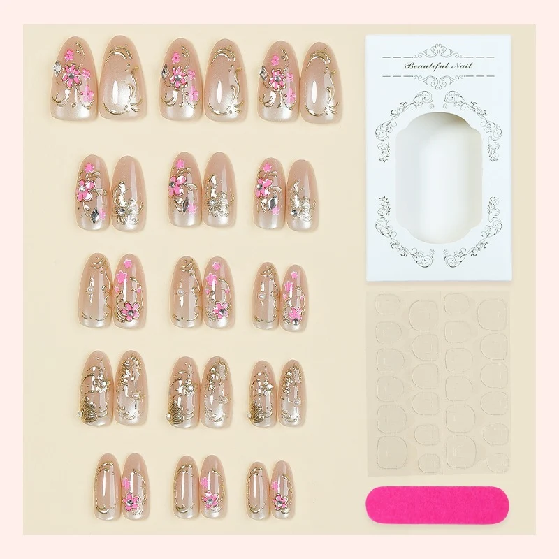 Glitzernde Kunstnägel mit floralem Design Brehn