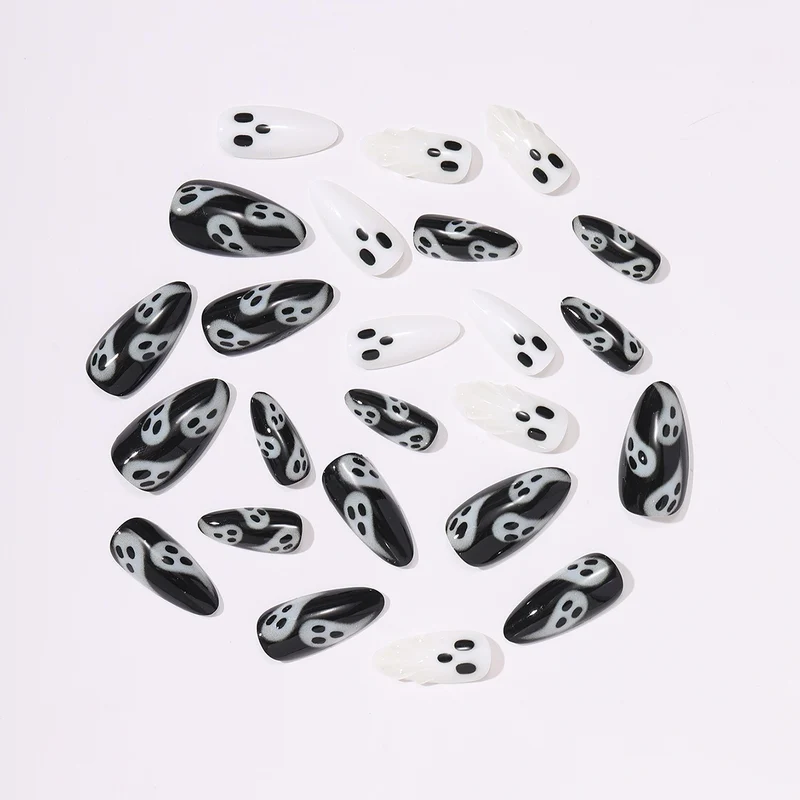 Kreatives Kunstnagelset mit Gespenstermotiven Brehn