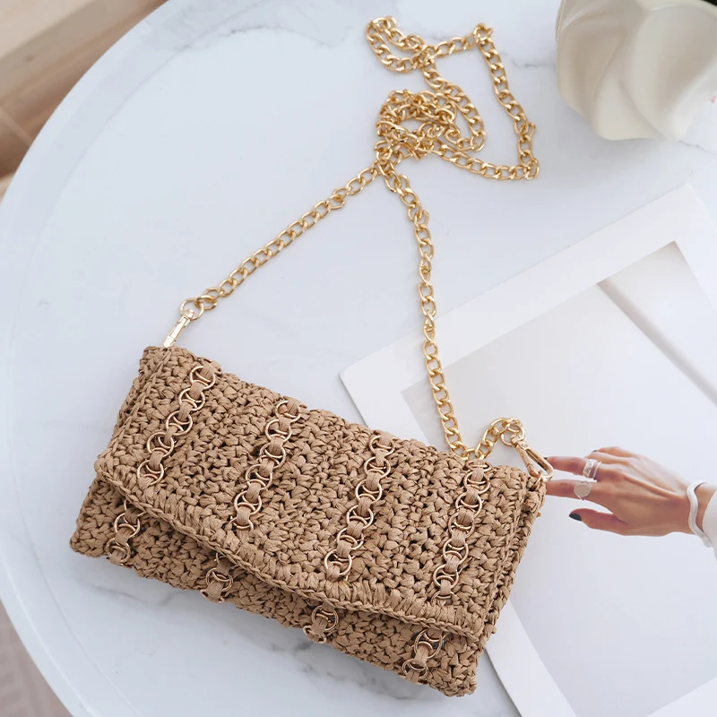 Clutch mit Kettenriemen und handgemachtem Makramee Skanto