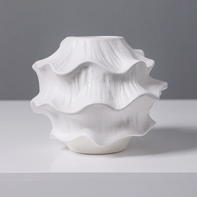 Dekorative Fluid-Shape Keramik Brehn