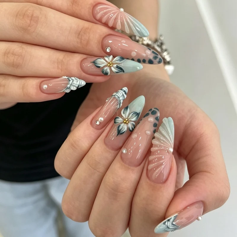 Kreatives Kunstnagelset Brehn