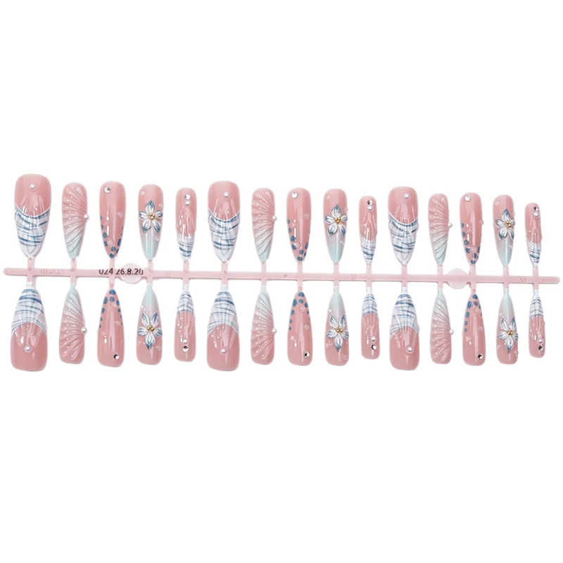 Kreatives Kunstnagelset Brehn