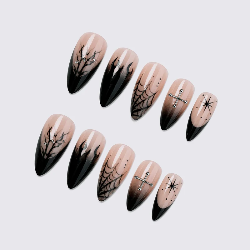 Kreatives Kunstnägel-Set mit Halloween-Motiv und filigranen Designs Brehn