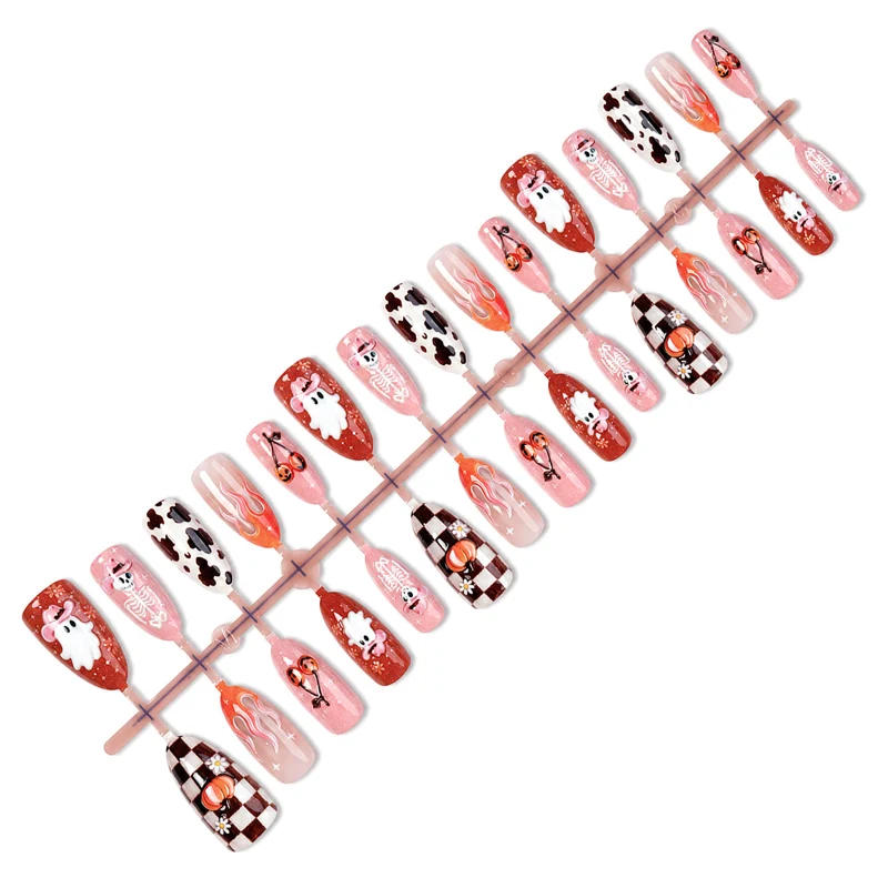 Kreatives Halloween Kunstnagelset mit verspielten Motiven Brehn