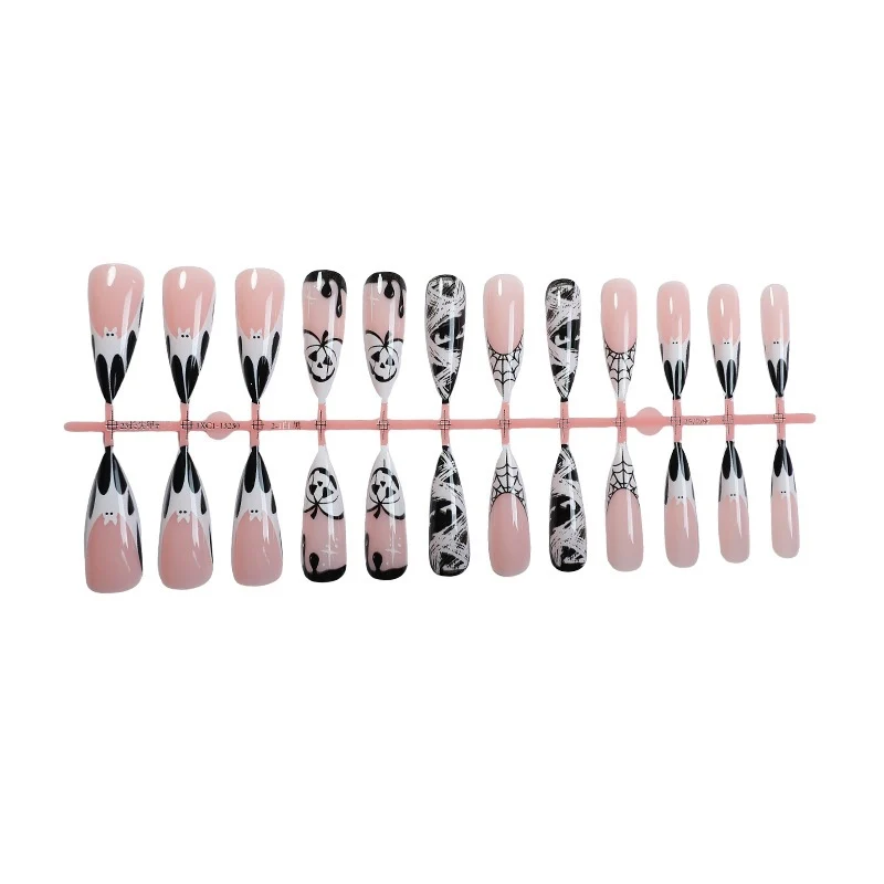 Kreatives Halloween Kunstnagelset mit Gespenster- und Spinnenmotiven Brehn