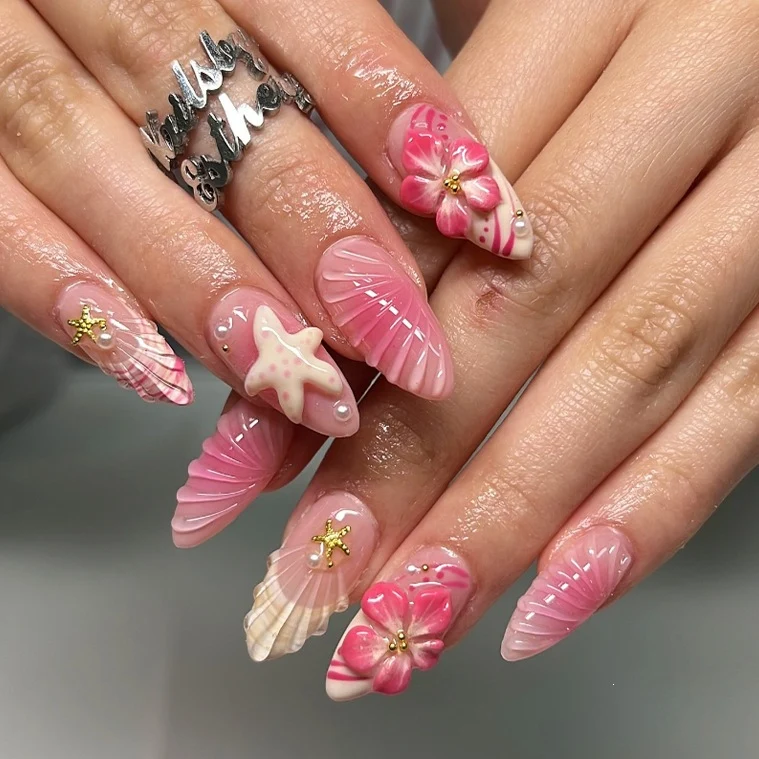 Hochwertiges Kunstnagelset mit maritimem Design und kreativen Verzierungen Brehn