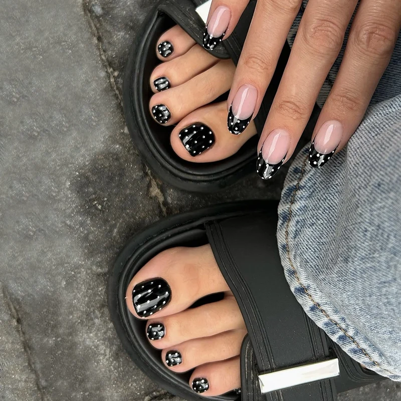 Glamouröse Kunstnägel mit einzigartigem Design Brehn