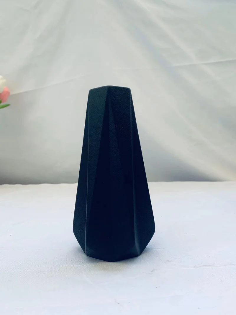 Moderne Geometrische Dekorative Skulptur Brehn