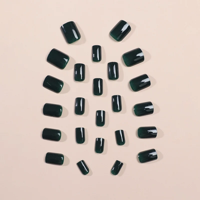 Hochwertiges Kunstnagelset mit glänzendem Finish und einfacher Anwendung Brehn