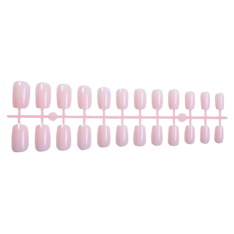 Hochwertiges Kunstnagel-Set mit natürlichem Glanz Brehn