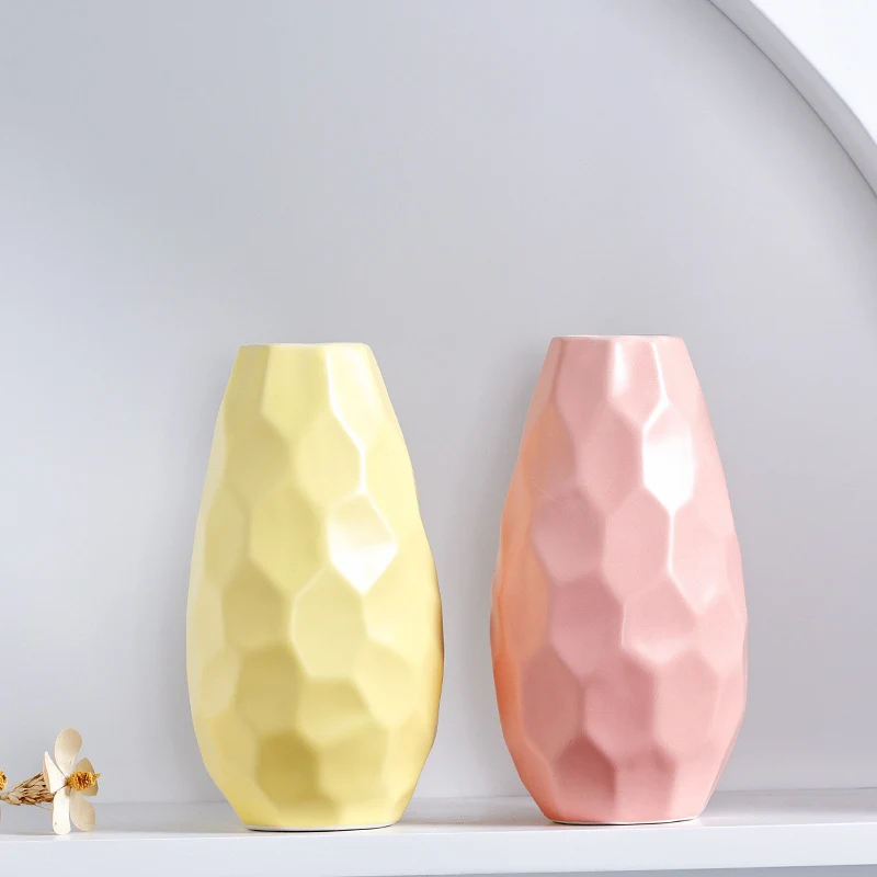 Einzigartige geometrische Keramikvase Brehn