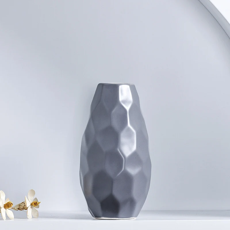 Einzigartige geometrische Keramikvase Brehn