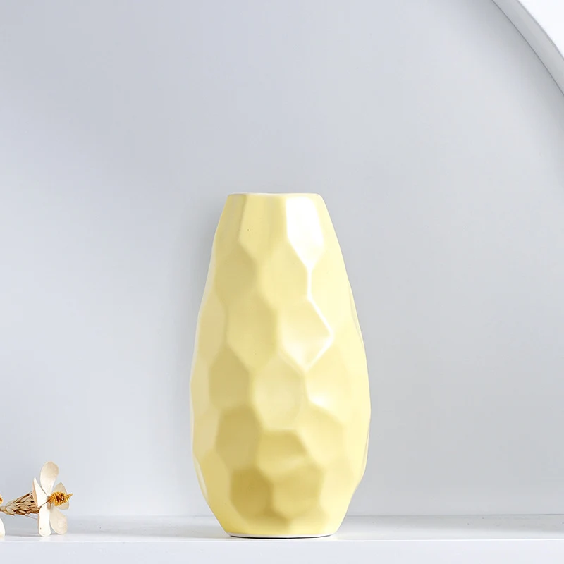 Einzigartige geometrische Keramikvase Brehn