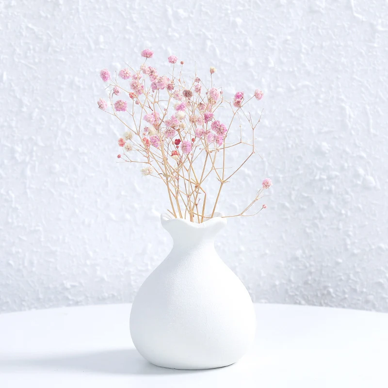 Einzigartige gebogene keramische Blumenvase Brehn