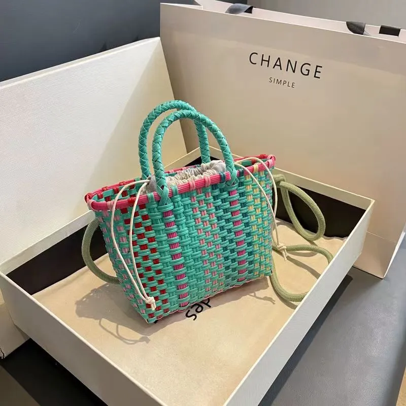 Verspielte Handtasche aus gewebten Materialien Skanto