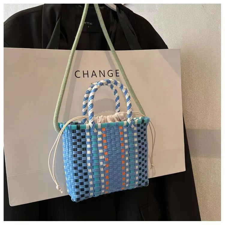Verspielte Handtasche aus gewebten Materialien Skanto