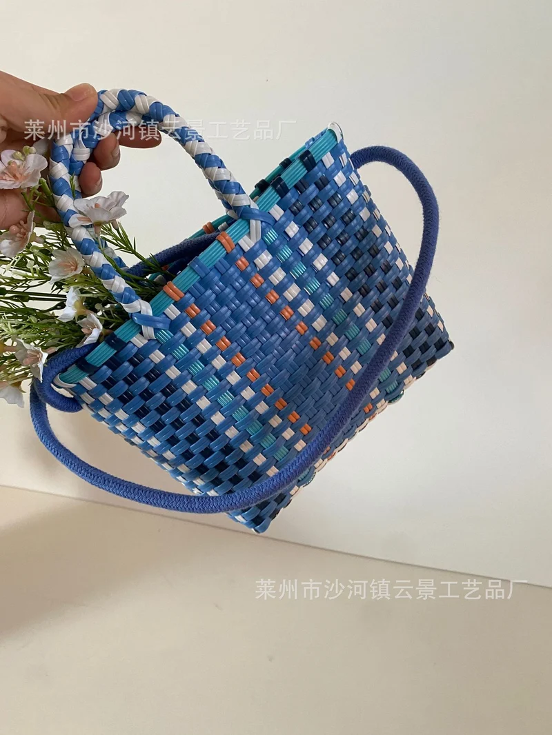 Verspielte Handtasche aus gewebten Materialien Skanto
